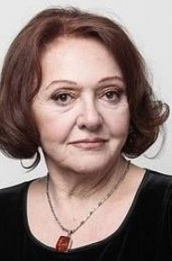 格洛利亚·蒙奇梅尔